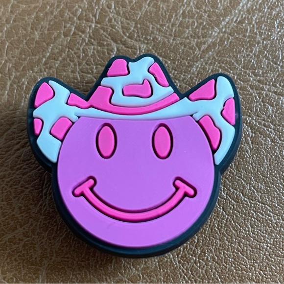 Pink Cowboy Hat Smiley Face Croc Charm - Picture 3 of 3